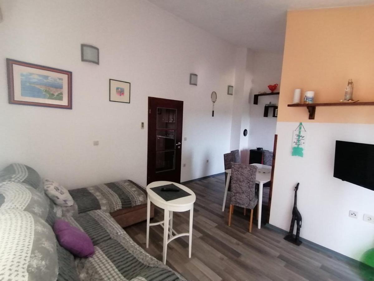Apartman Perci Vrh Tar-Vabriga ภายนอก รูปภาพ